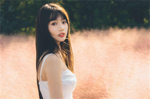 爱上海:**The Radiant Nightscape of Shanghai's People's Square**